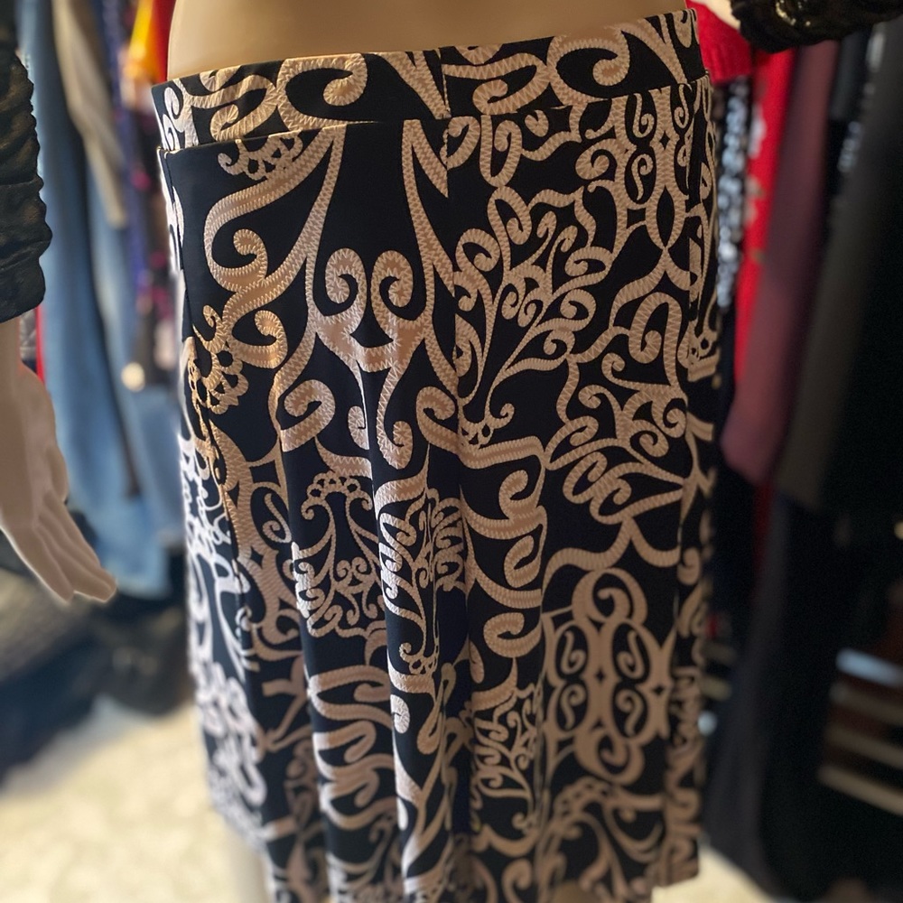 WOMENS skirt size L - Picture 6 of 6